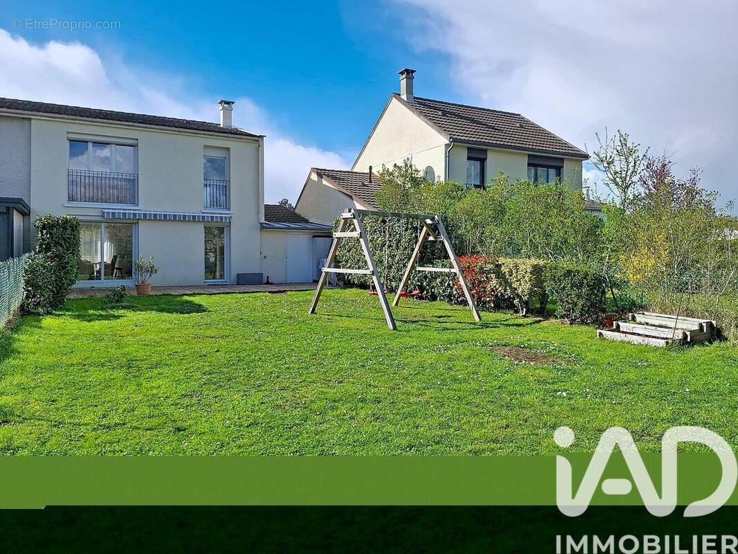 Photo 1 - Maison à LESIGNY