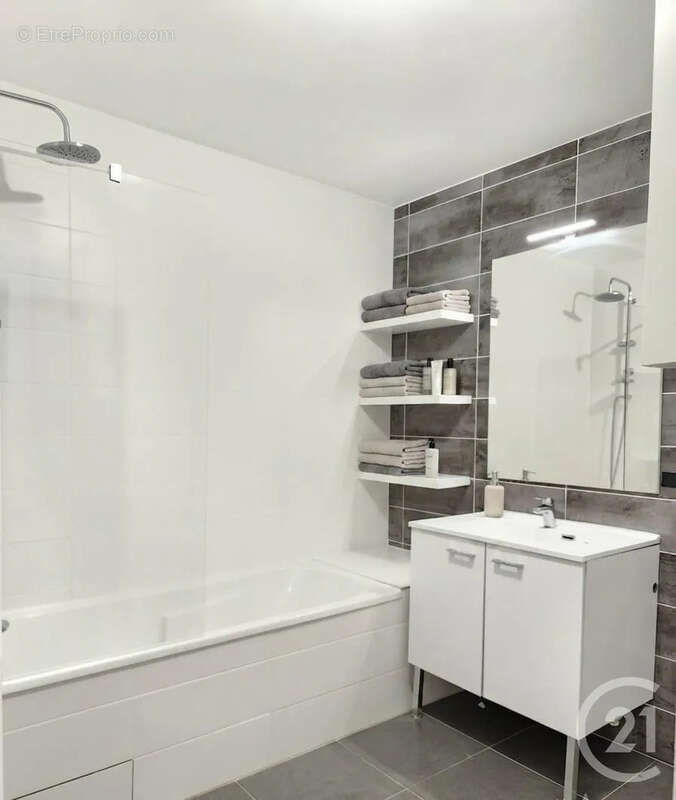 Appartement 92 m² à Rillieux-La-Pape  - photo 16