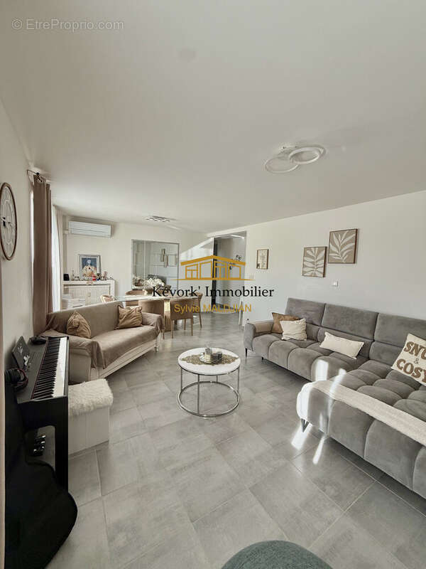 Appartement 85 m² à Bourg-Les-Valence  - photo 4