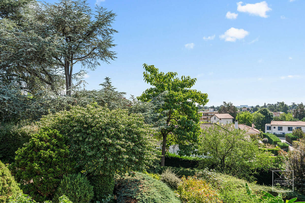 Maison à CHAMPAGNE-AU-MONT-D&#039;OR