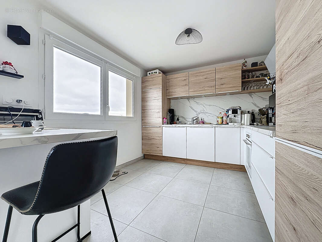 Appartement à SALLENOVES