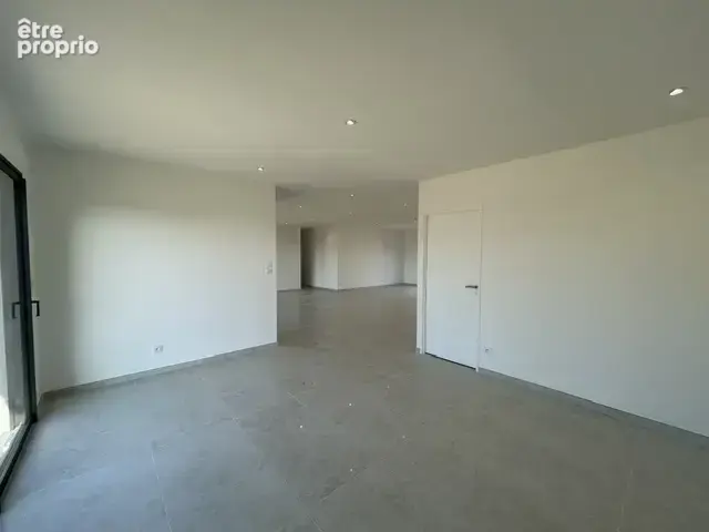 Maison neuve de plain à vendre avec garage et terrain attenant - photo 7