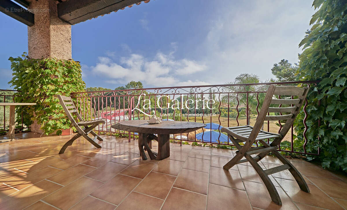 Maison à LA LONDE-LES-MAURES