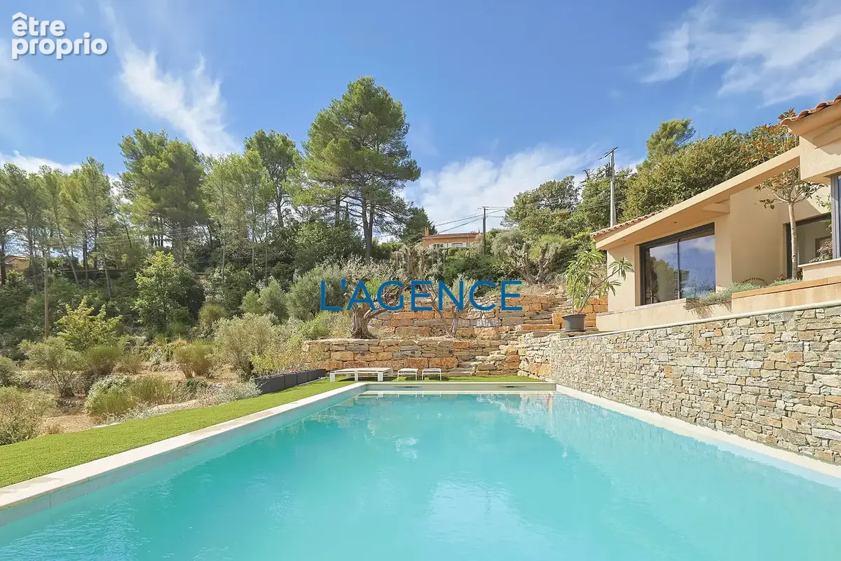 Villa d'architecte  avec VUE MER et piscine en position dominante au calme sans vis - photo 3