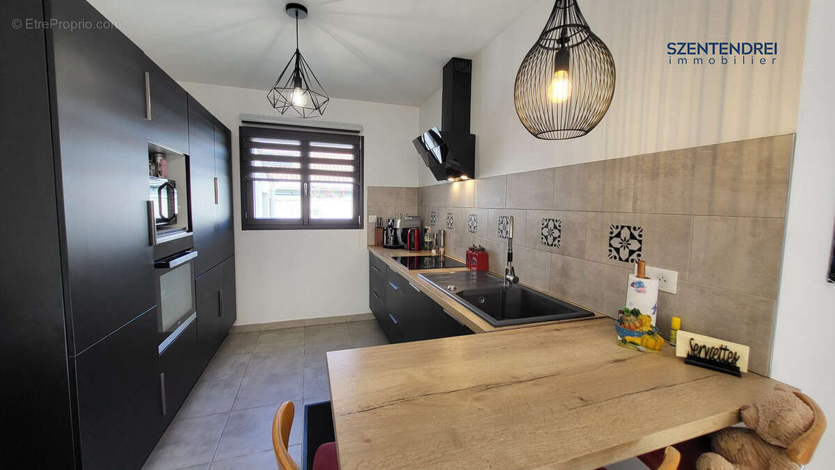 villa vente lunel viel szentendrei immobilier  - Maison à VERGEZE