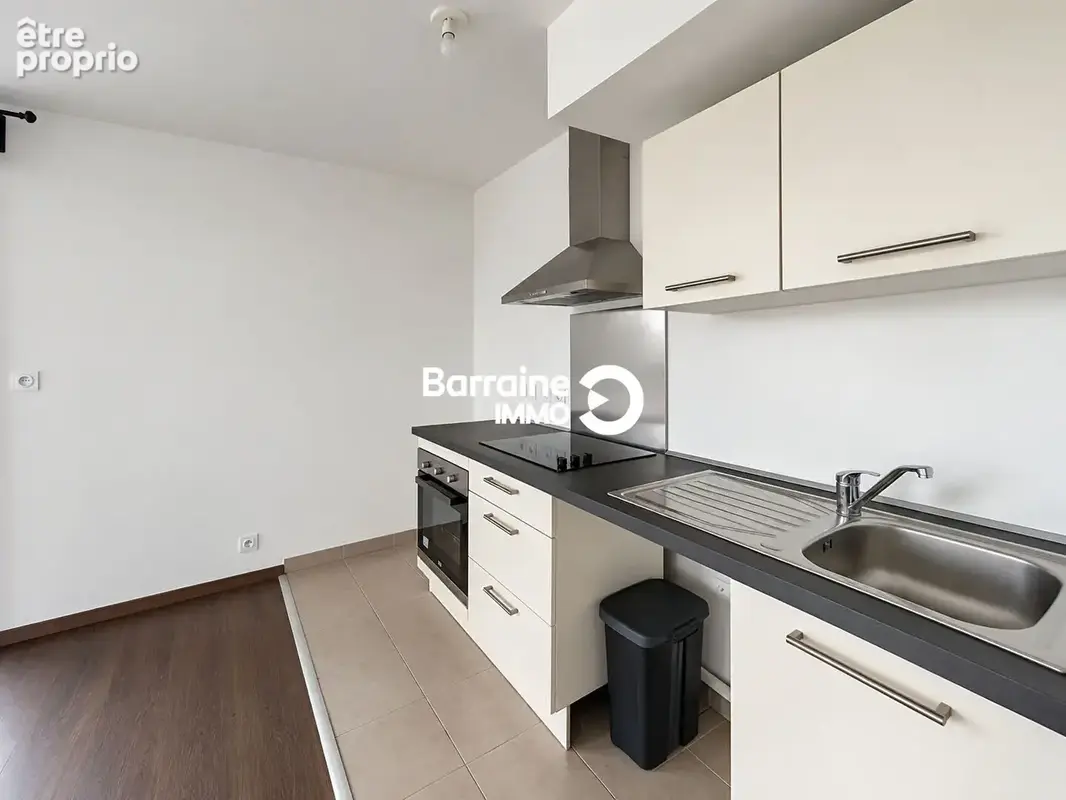 Exclusivité a vendre brest capucins appartement t2 41,33 m² balcon 24 m² parking privé cave - photo 11