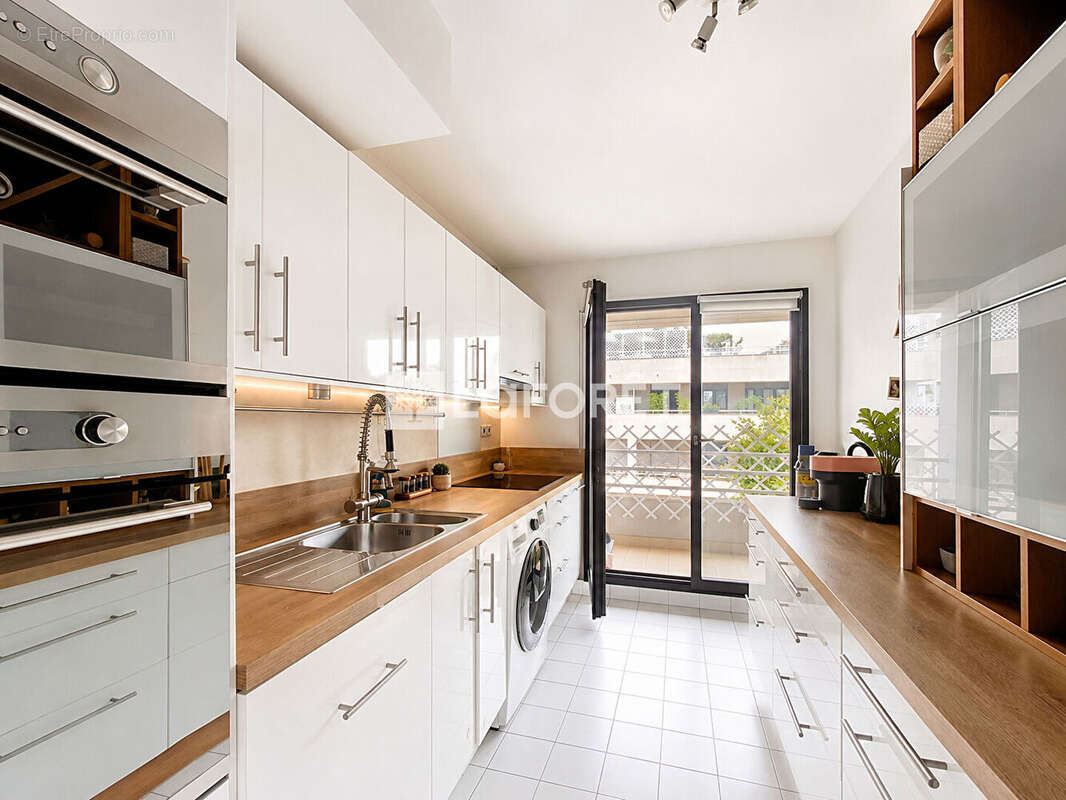 Appartement à SURESNES