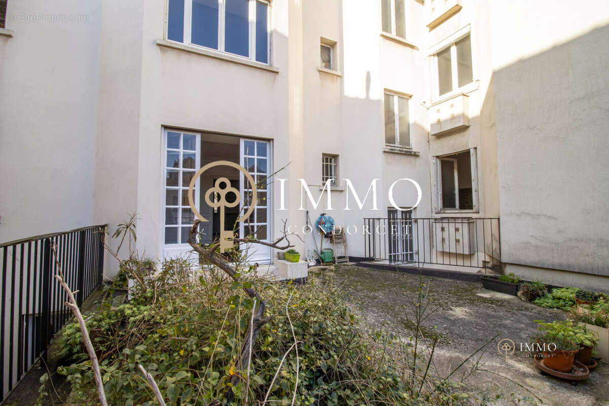 Appartement à BOURG-LA-REINE