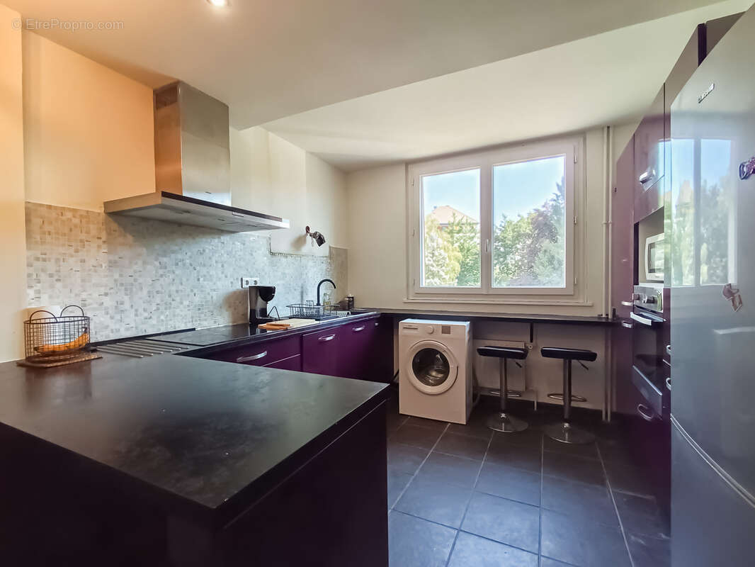 Appartement à VILLE-LA-GRAND