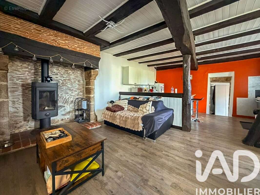 Photo 2 - Maison à SAINT-LEONARD-DE-NOBLAT