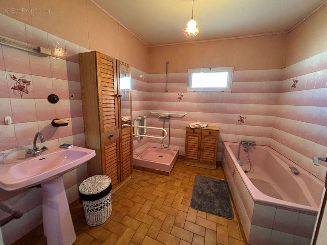 Maison à MONTREUIL-BELLAY