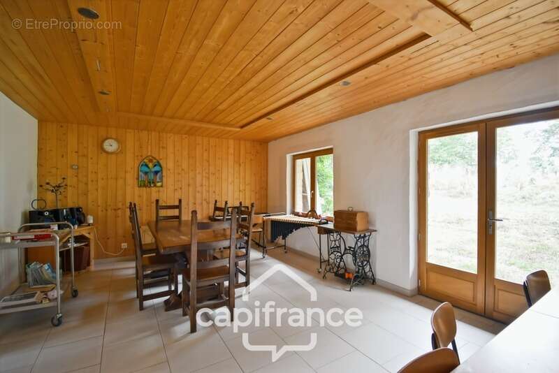 Maison à LONS-LE-SAUNIER