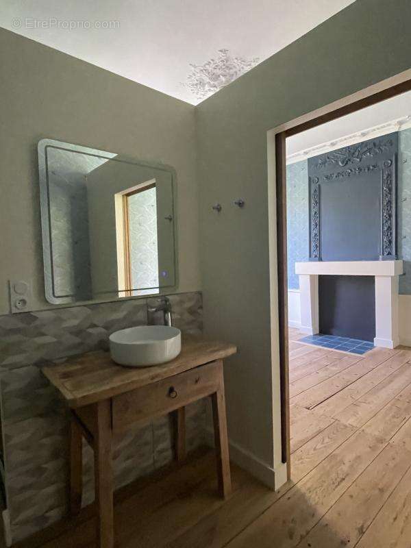 Maison à CHAILLE-LES-MARAIS