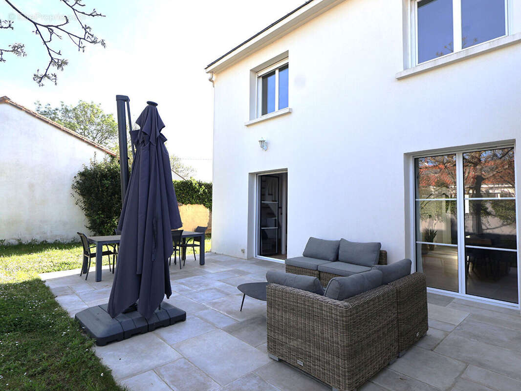 Maison familiale rénovée - 172 m², suite parentale, beaux volumes et jardin au calme - Les Sorinières - photo 18