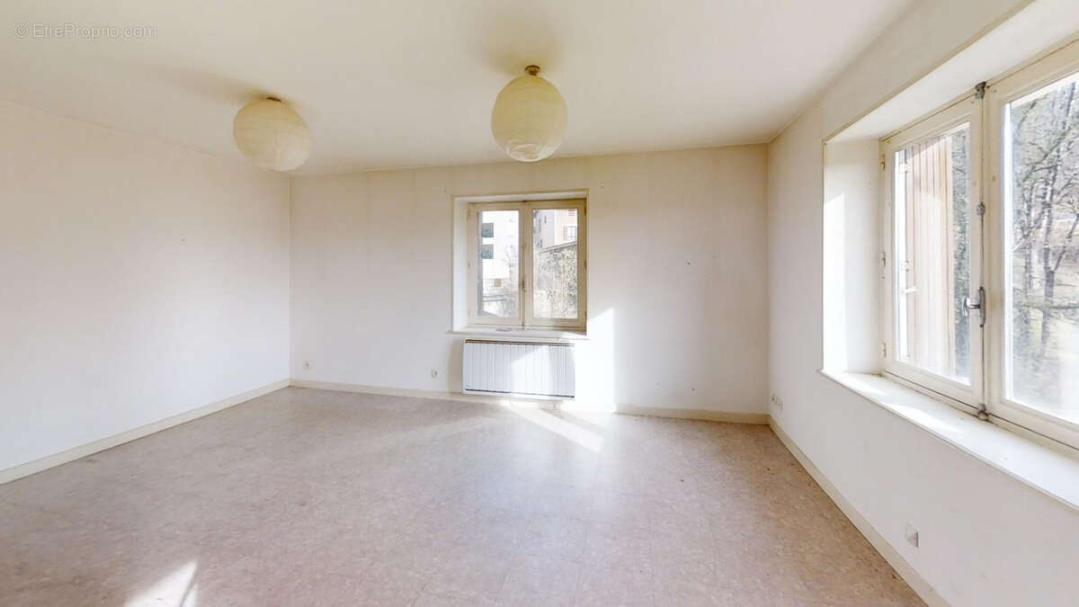 Appartement à AUBUSSON-D'AUVERGNE