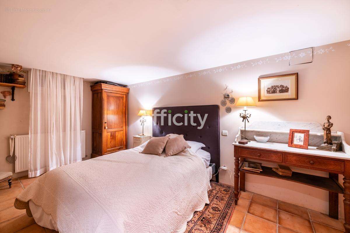 Maison à SAINT-CYR-AU-MONT-D'OR