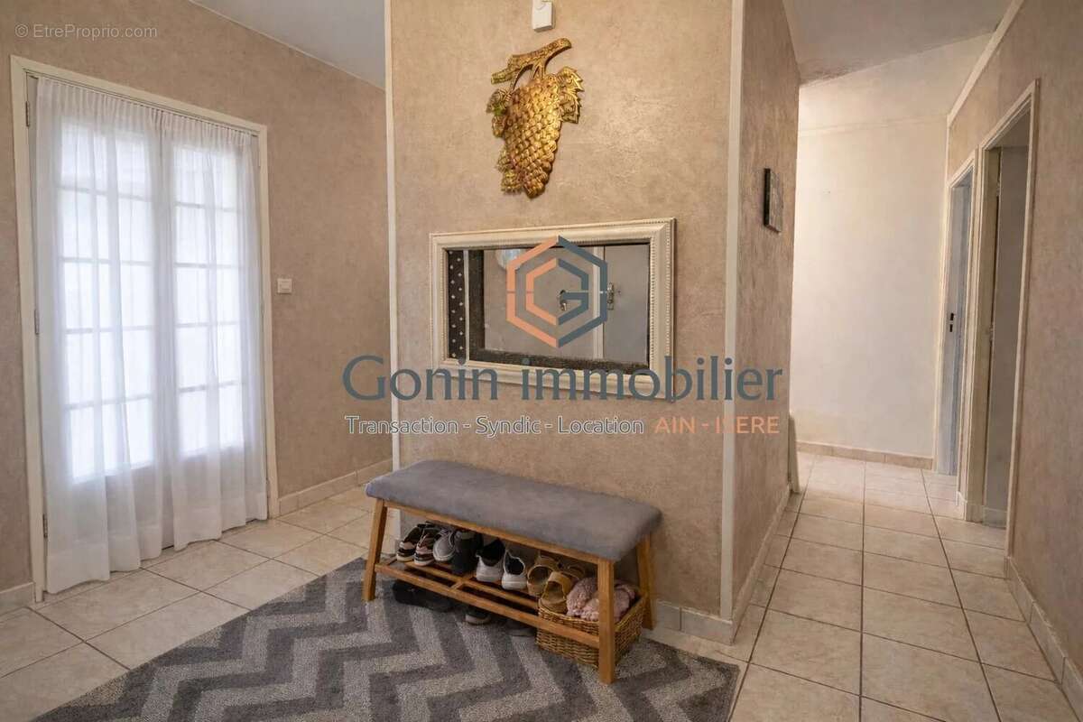 Appartement à SAINT-MAURICE-DE-BEYNOST