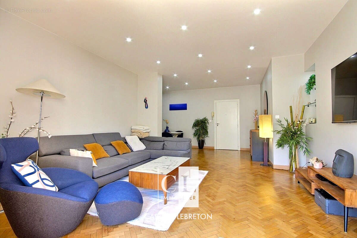 Appartement à MARSEILLE-8E