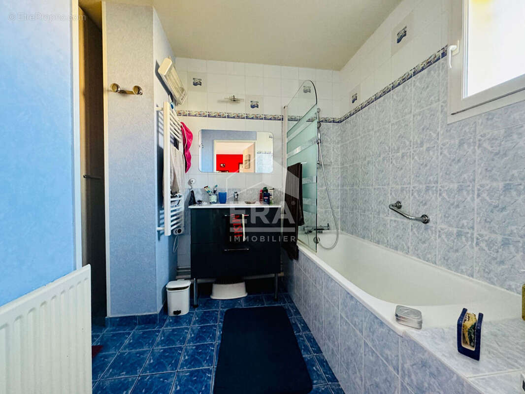 Maison à COMBS-LA-VILLE