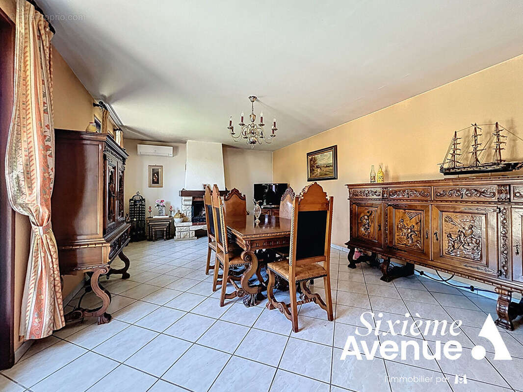 Maison Chassieu 4 pièce(s) 94,5 m2 - photo 7