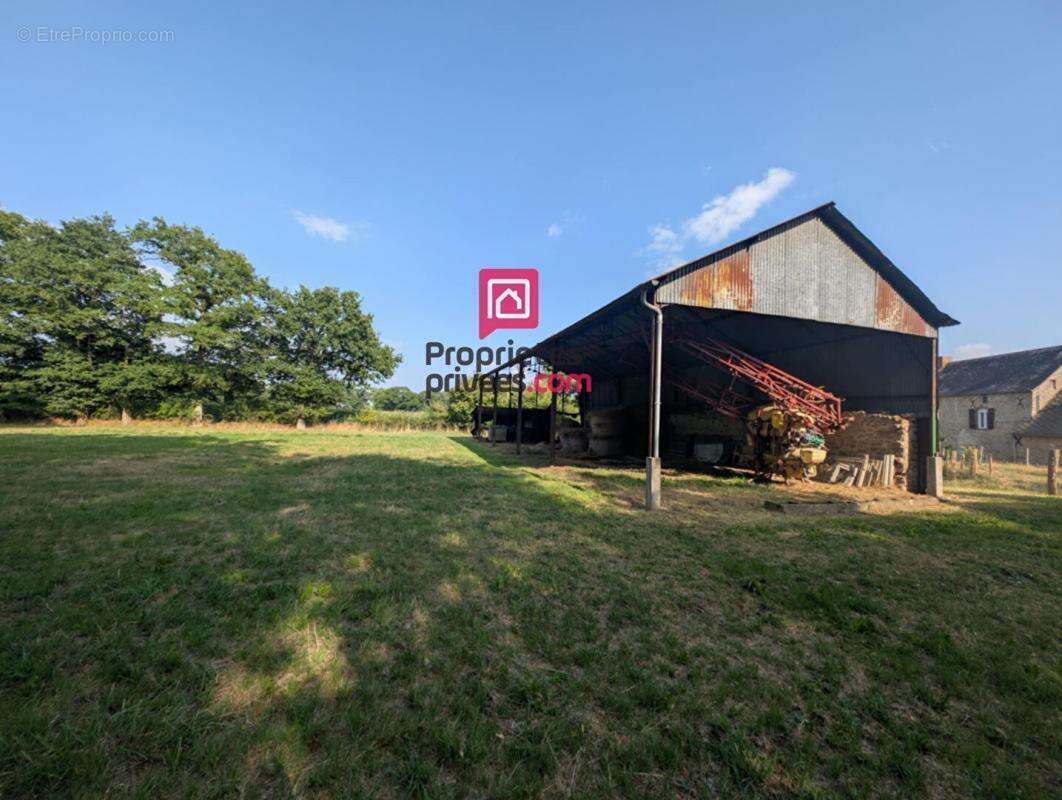 Terrain à MARTIGNE-SUR-MAYENNE