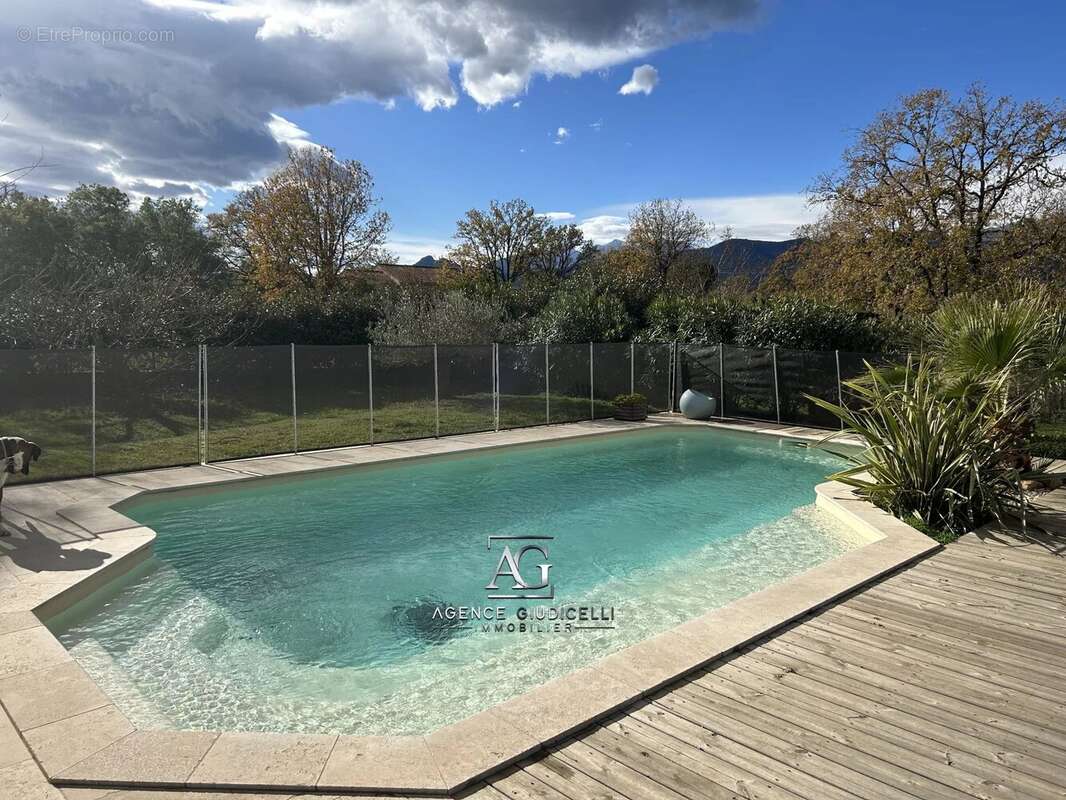 Maison à PRUNELLI-DI-FIUMORBO