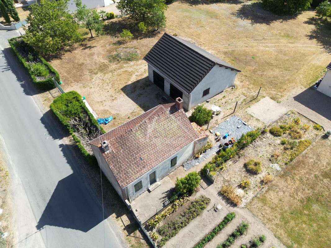Maison a renover avec garage - photo 15