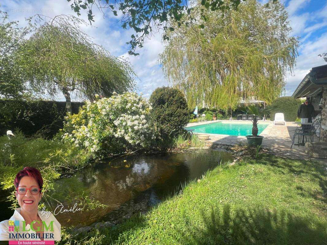 Maison à ETAMPES-SUR-MARNE