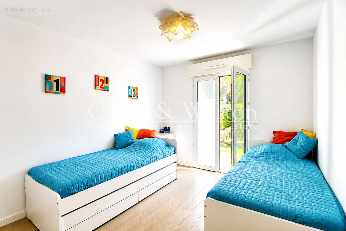 Sous offre: castel carla, t 3 en rez de jardin à cavalaire dans résidence de standing avec piscine - photo 9