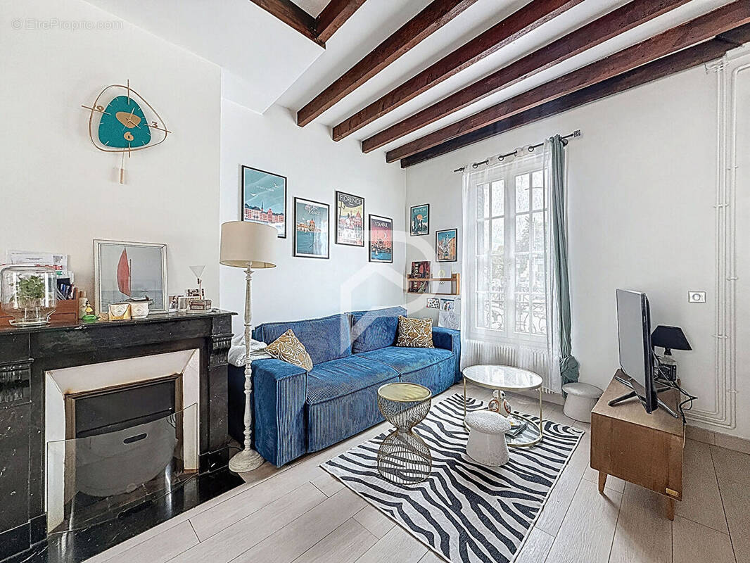 Maison à COURBEVOIE