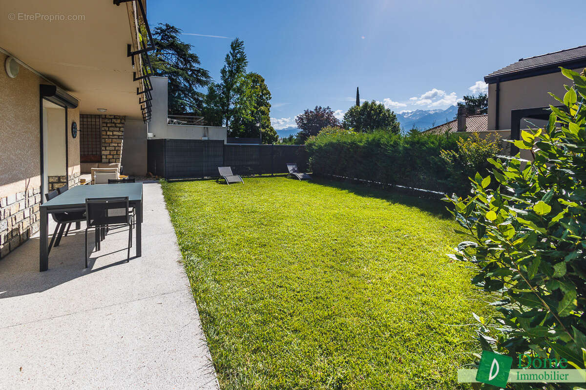 Appartement à CORENC