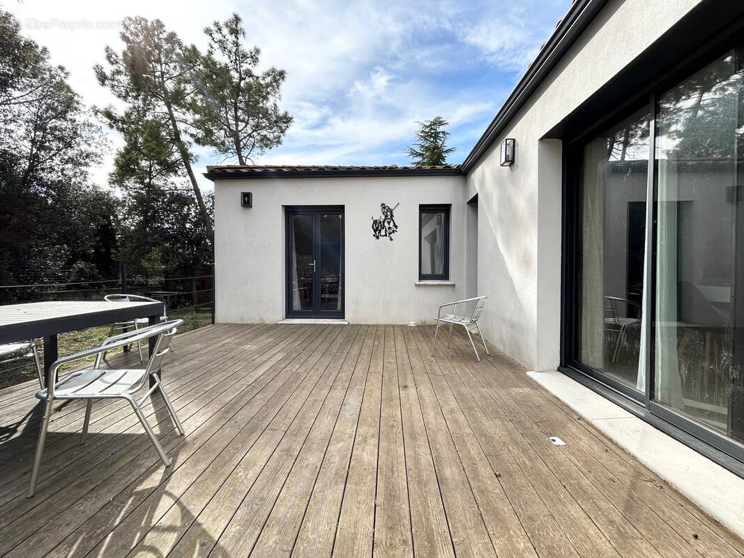 Maison à SAINT-QUENTIN-LA-POTERIE