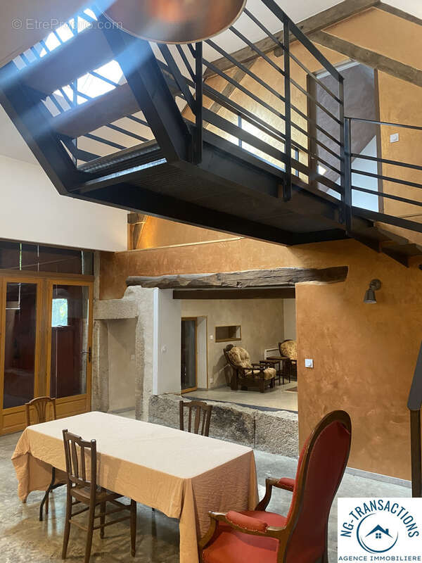 Maison à SAINT-BRISSON