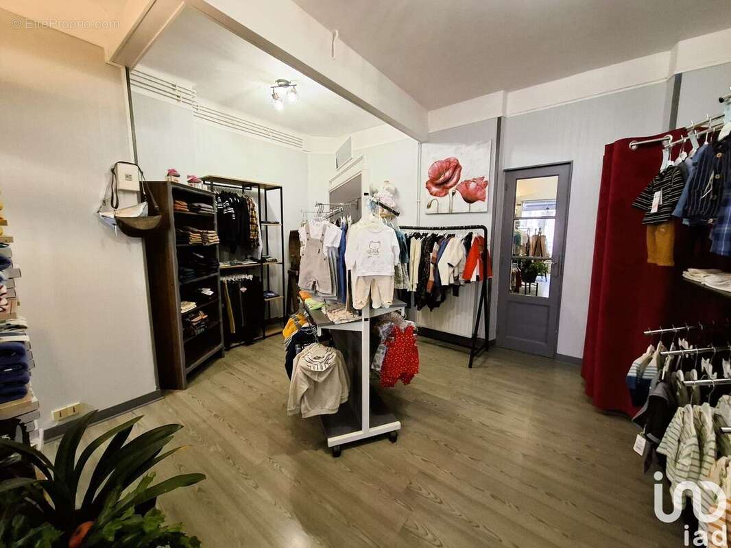 Photo 3 - Commerce à MONTEBOURG