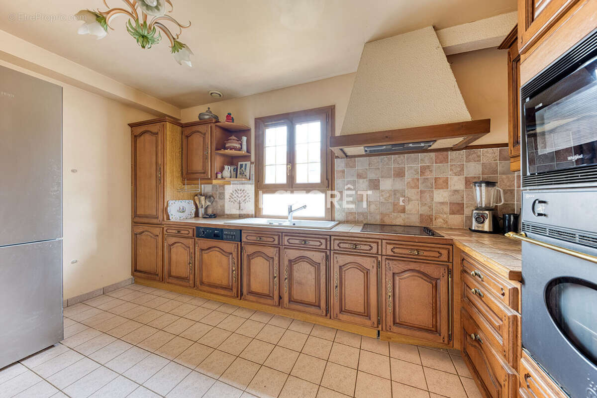 Maison à LA QUEUE-EN-BRIE