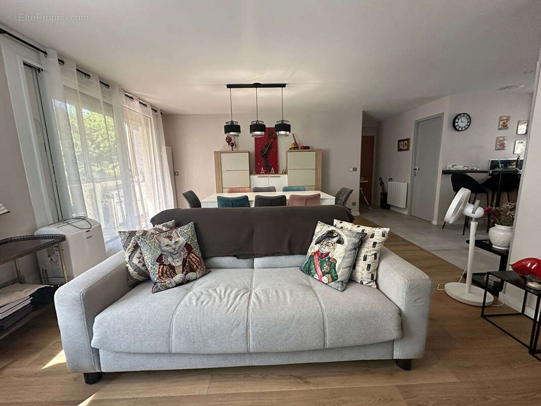 Appartement à FONTAINE