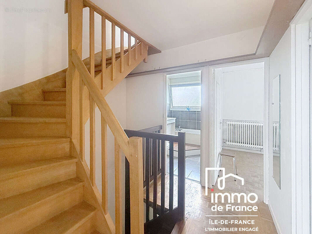 Maison Pontault Combault 6 pièce(s) 92.25 m2 - photo 13