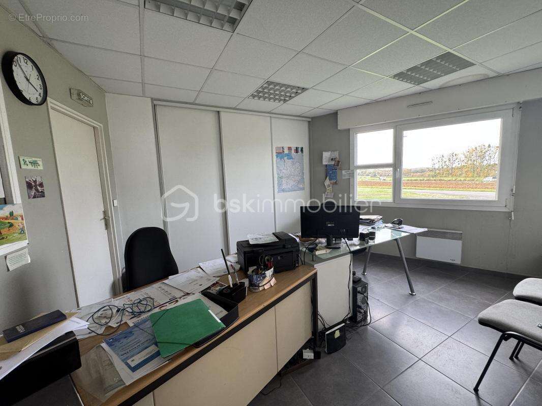 Commerce à SAINT-M'HERVE