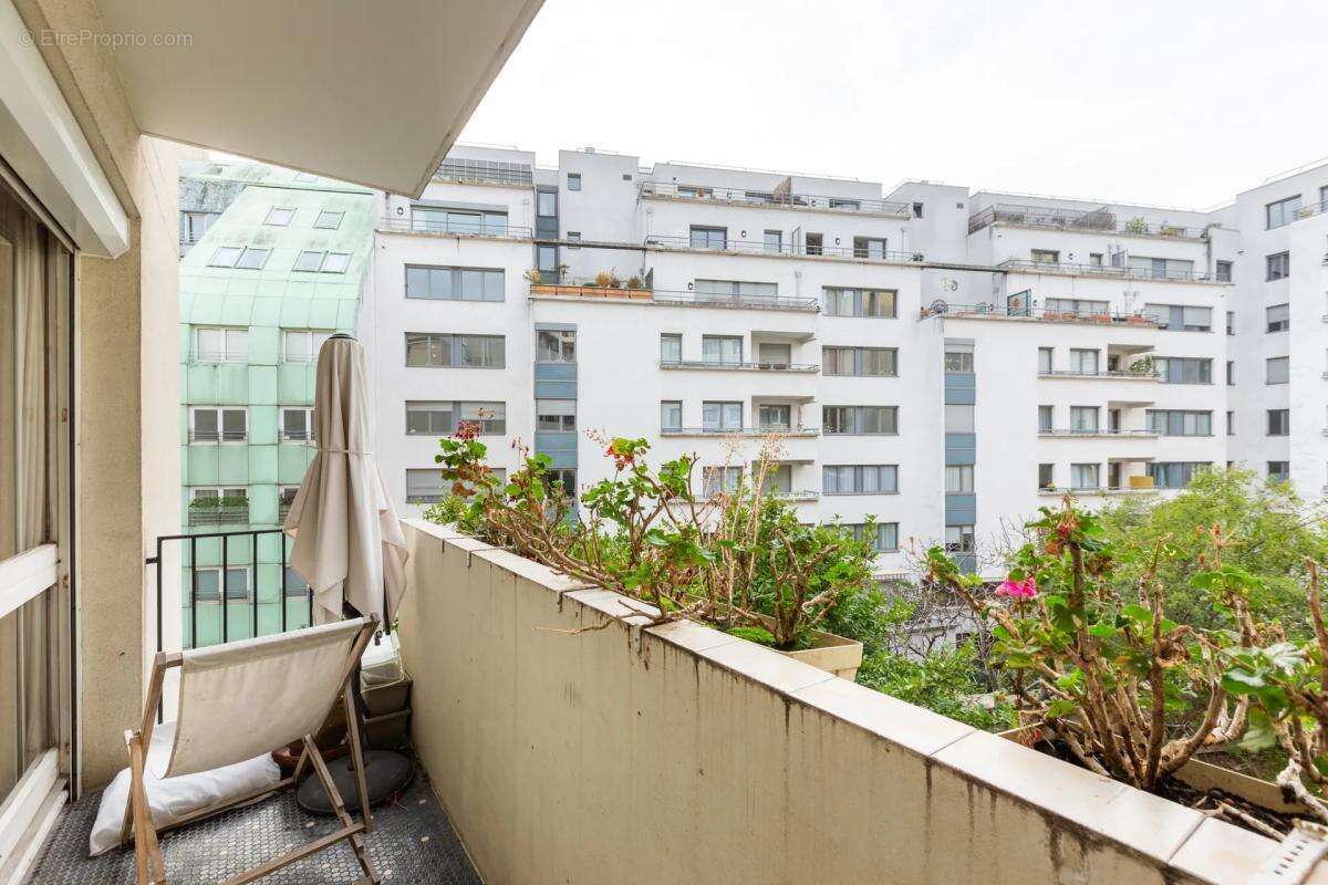 Appartement à PARIS-15E