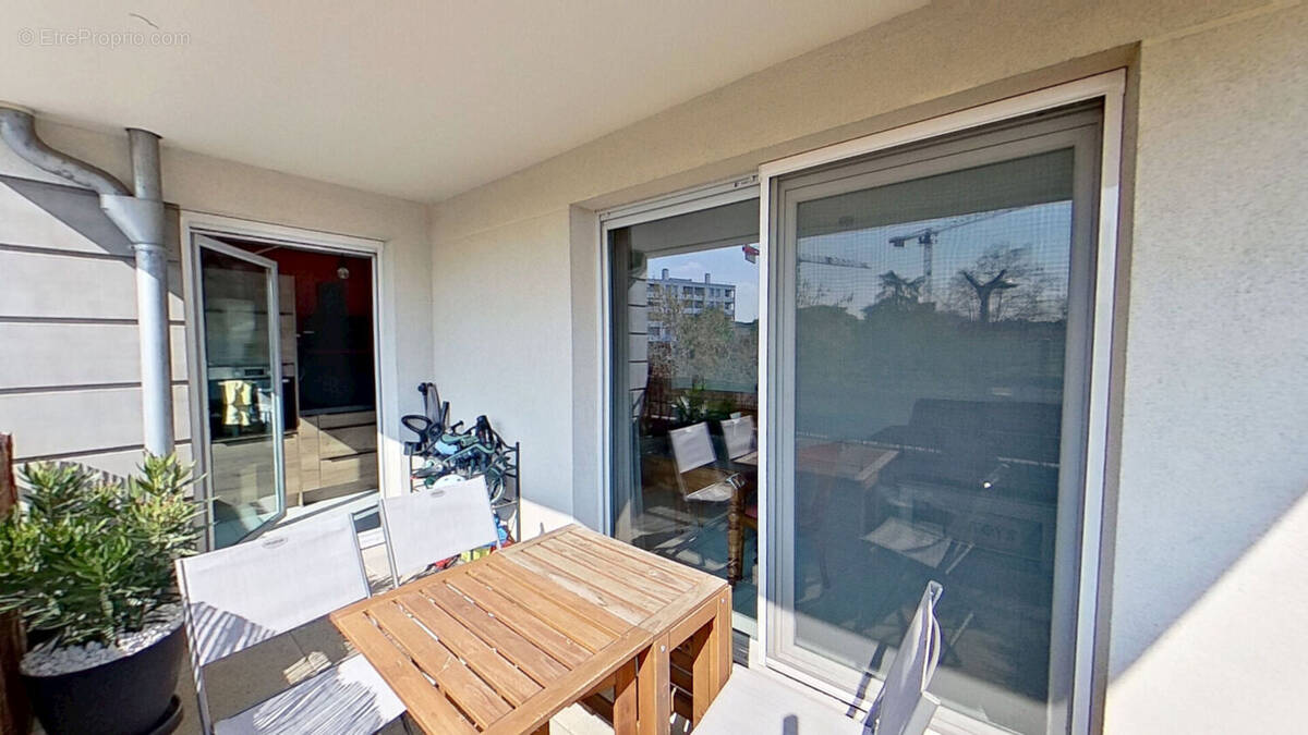 Appartement à LYON-8E