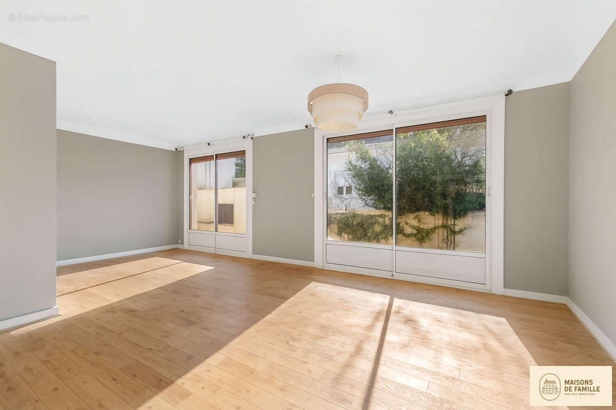 Maison à LA CELLE-SAINT-CLOUD