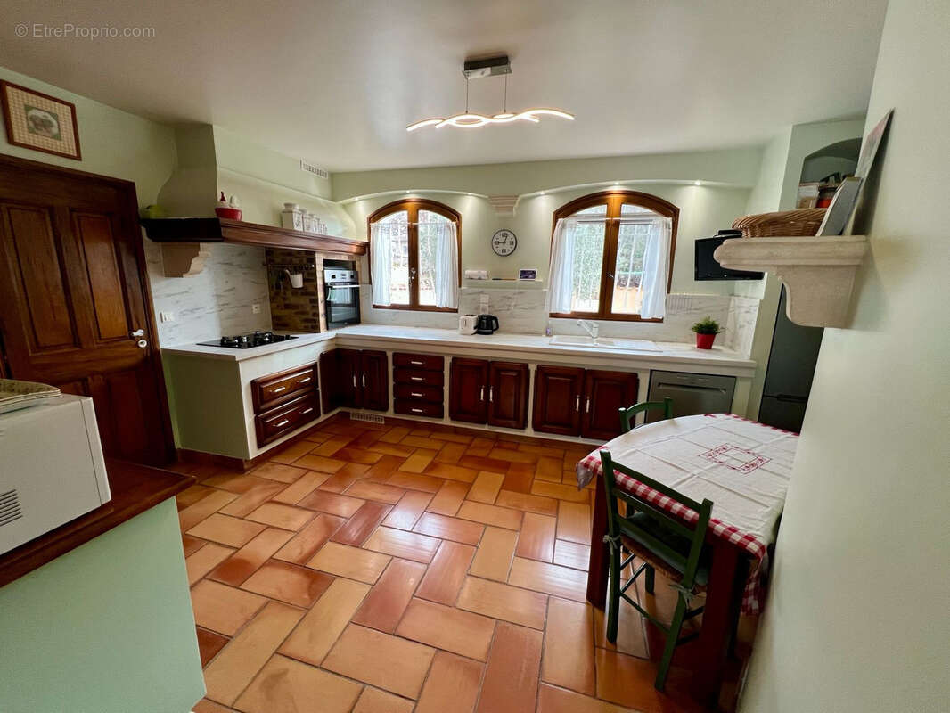 Maison à NANS-LES-PINS