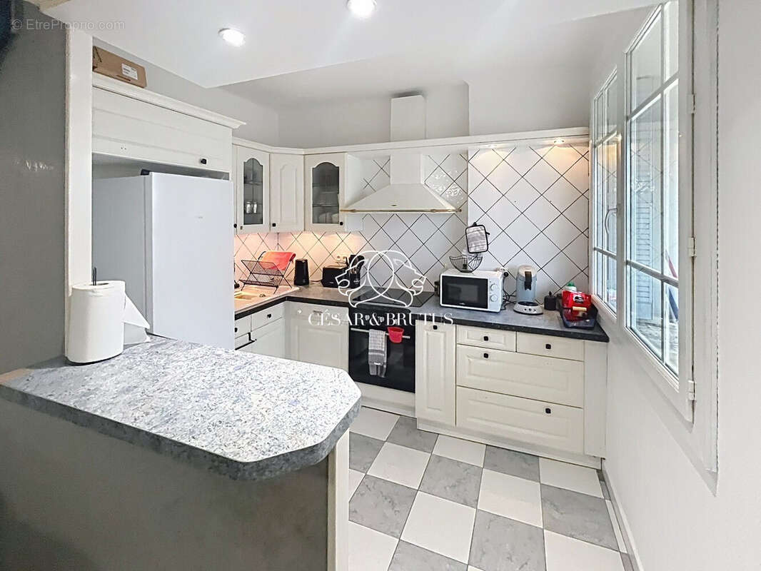 Appartement à LYON-8E