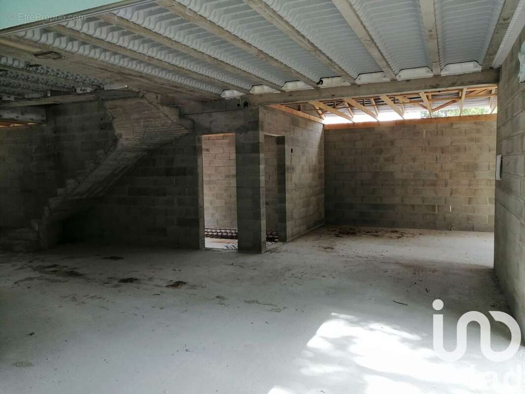 Photo 2 - Maison à MORIERES-LES-AVIGNON