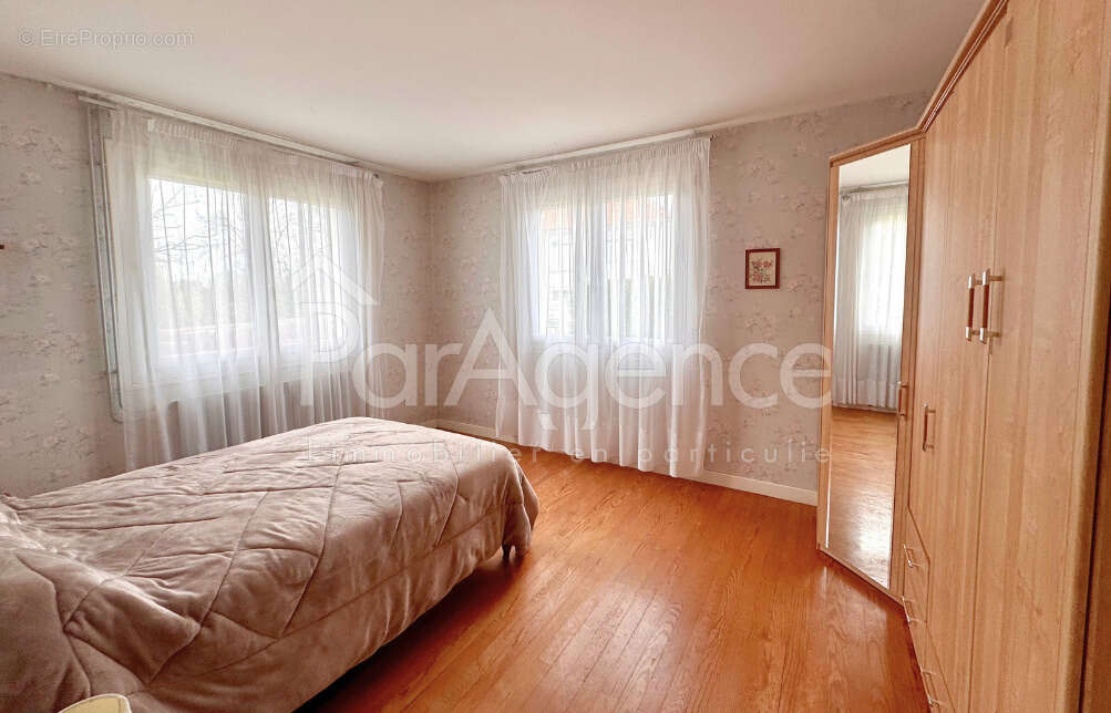 Maison à VAUX-SUR-MER