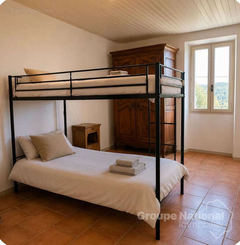 Maison en pierres de 130m2 sur 313m2 de terrain à Cornillon - photo 7