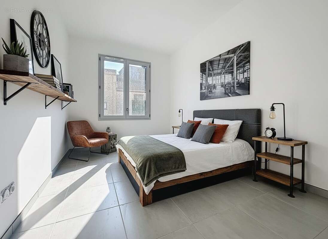 Appartement à FLASSANS-SUR-ISSOLE