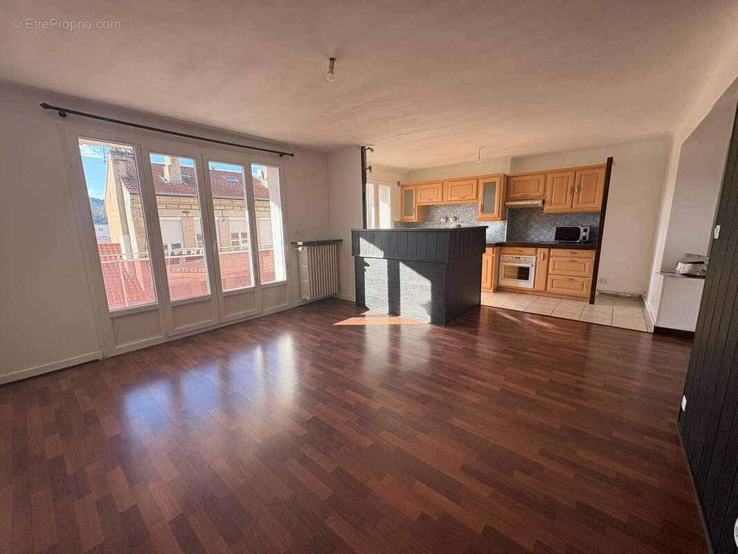 Appartement à SAINT-ETIENNE