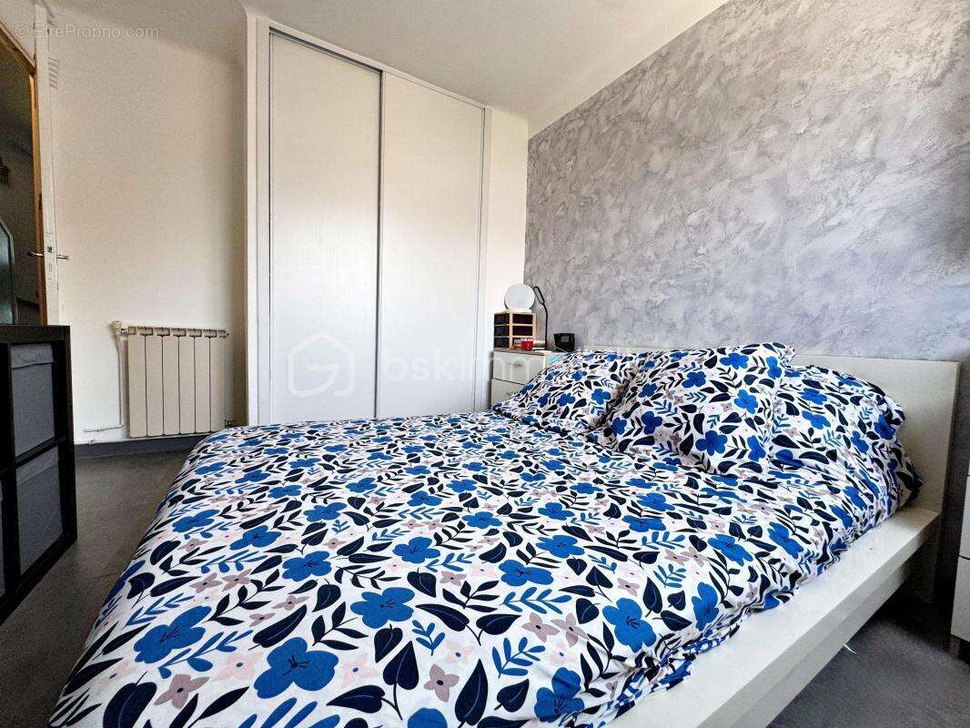 Dpt var - hyeres-les-palmiers - appartement t4 de 73 m² en duplex - 2 eme et 3 eme etage - photo 13