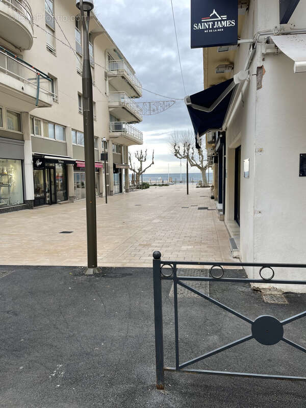 Commerce à SAINT-RAPHAEL